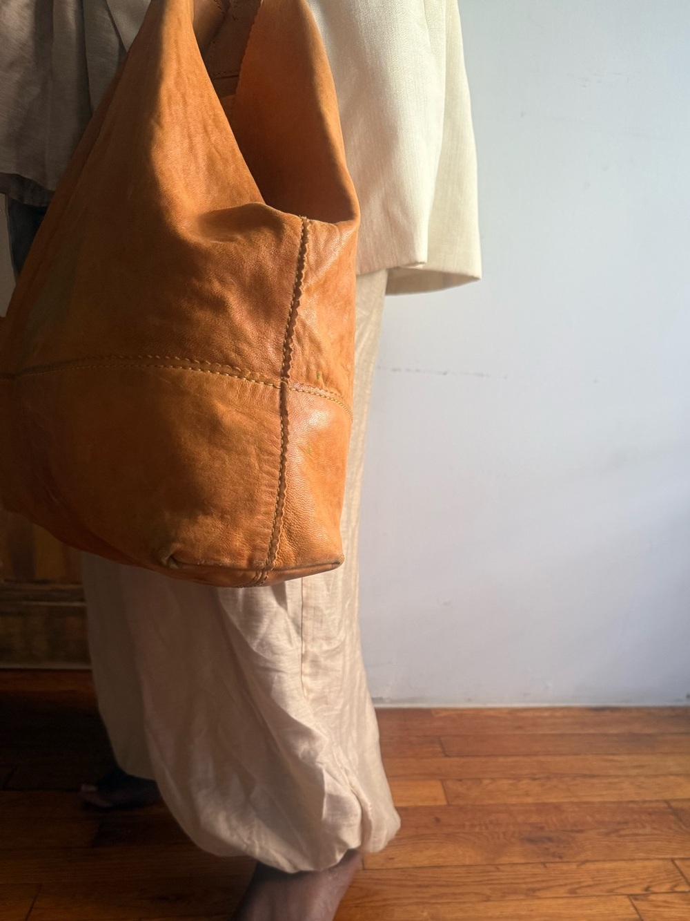 Vintage Cognac Leather Slouchy Hobo Tote XL Soft Distressed Carryall Laptop Bag - Picture 3 of 13